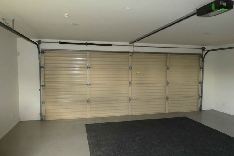 Photo of property in 206a Royal Road, Massey, Auckland, 0614