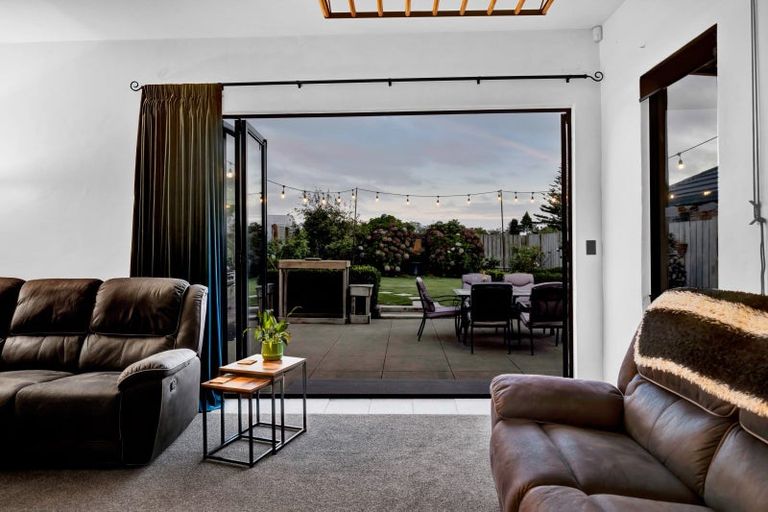 Photo of property in 35 Maire Street, Hawera, 4610