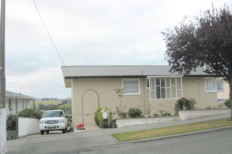 Photo of property in 16 Arrow Crescent, Holmes Hill, Oamaru, 9401