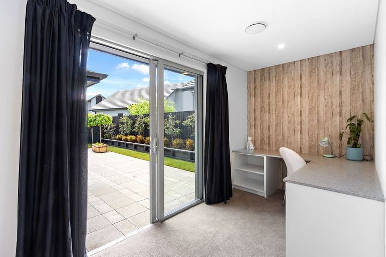 Photo of property in 33 Prestons Park Drive, Marshland, Christchurch, 8083