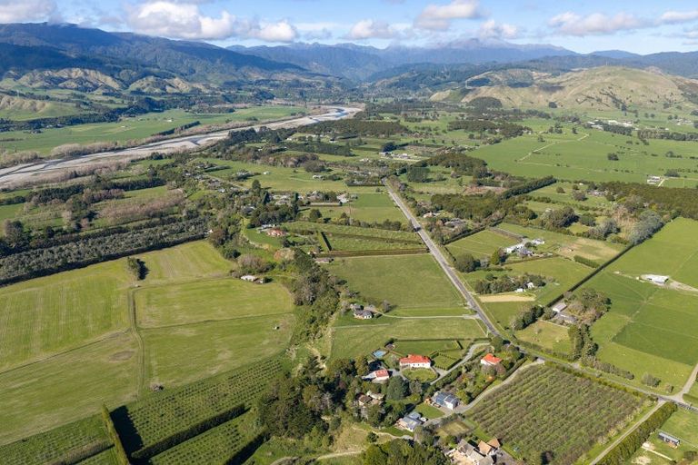 Photo of property in 165 Otaki Gorge Road, Hautere, 5582