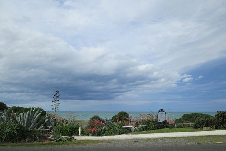 Photo of property in 39 Shrimpton Road, Haumoana, 4102