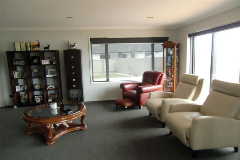 Photo of property in 51 Alberta Road, Glen Avon, New Plymouth, 4312