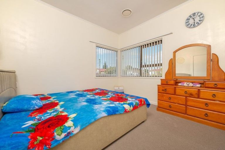 Photo of property in 24 Seddon Avenue, Papatoetoe, Auckland, 2104