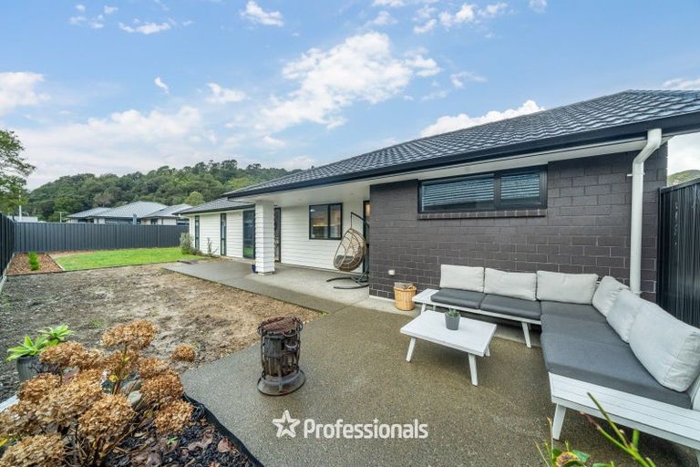 Photo of property in 113 Mawai Hakona Drive, Wallaceville, Upper Hutt, 5018