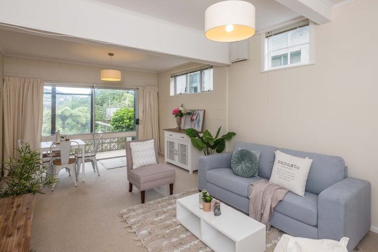 Photo of property in 22 Henry Street, Kilbirnie, Wellington, 6022