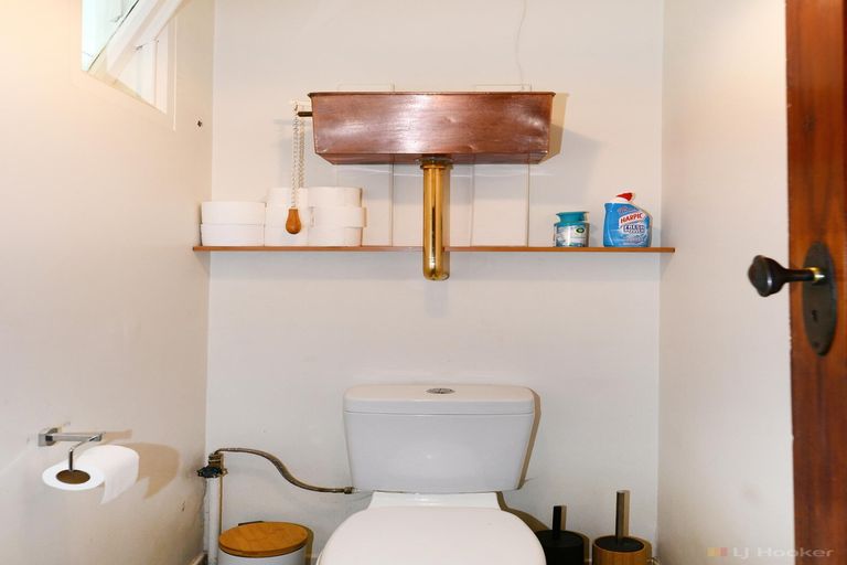 Photo of property in 17 Rhodes Street, Waimate, 7924