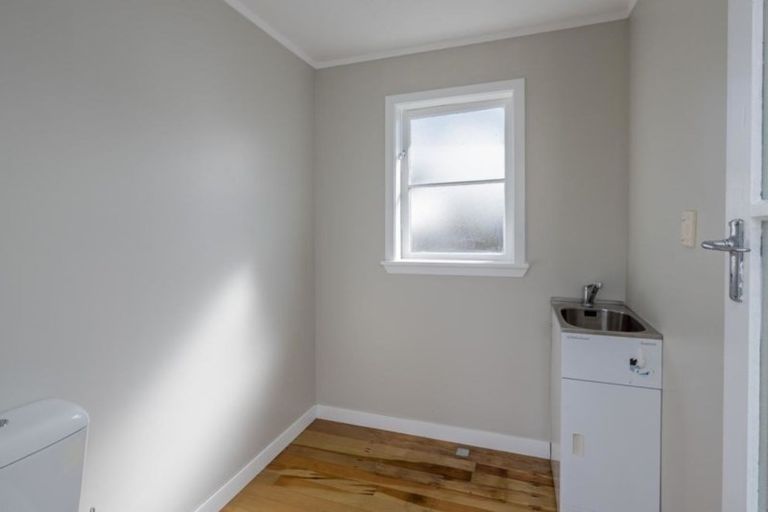 Photo of property in 51 Graham Street, Levin, 5510