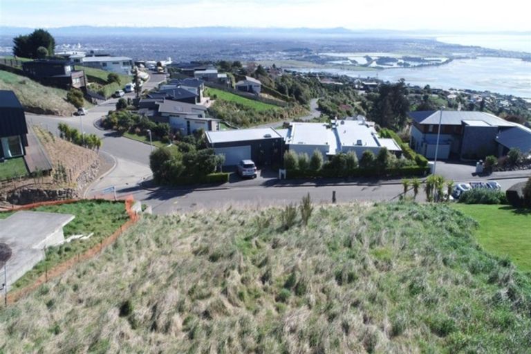 Photo of property in 6 Peregrine Close, Mount Pleasant, Christchurch, 8081