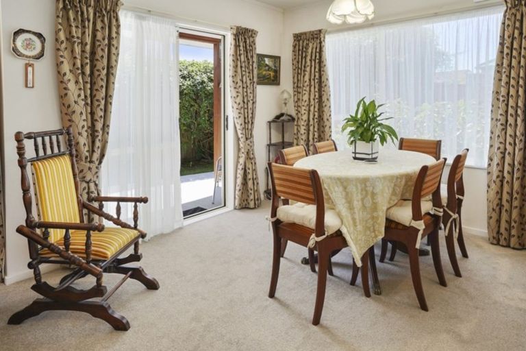 Photo of property in 12a Heihei Place, Paraparaumu, 5032