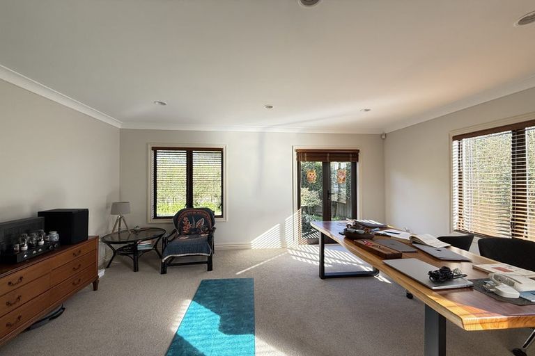 Photo of property in 11 Dunvegan Rise, East Tamaki Heights, Auckland, 2016