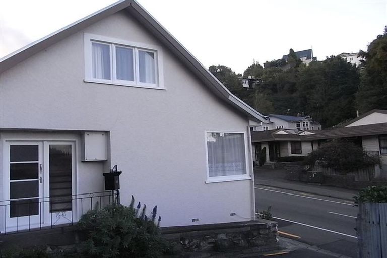 Photo of property in 28 Shakespeare Road, Bluff Hill, Napier, 4110