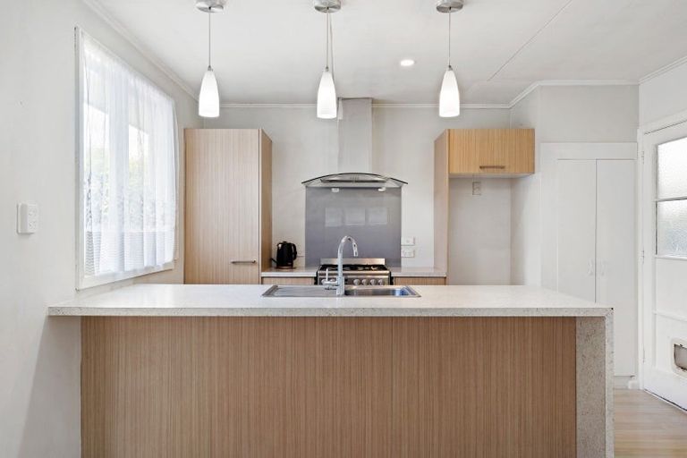 Photo of property in 19 Shrimpton Road, Haumoana, 4102