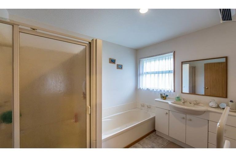 Photo of property in 6/61 Waimairi Road, Upper Riccarton, Christchurch, 8041