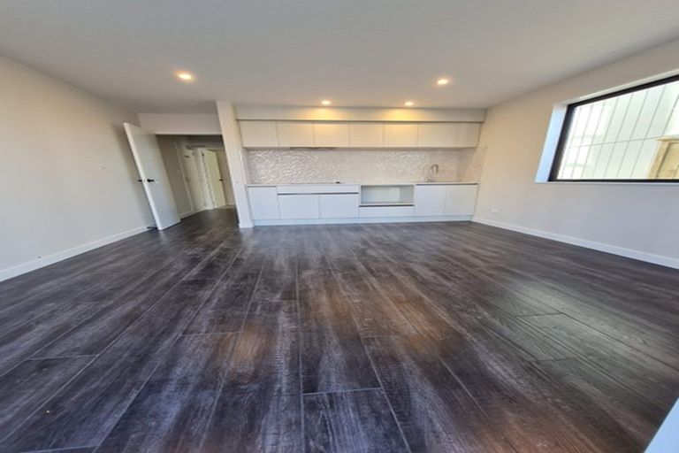 Photo of property in 5 Skua Road, Hobsonville, Auckland, 0616