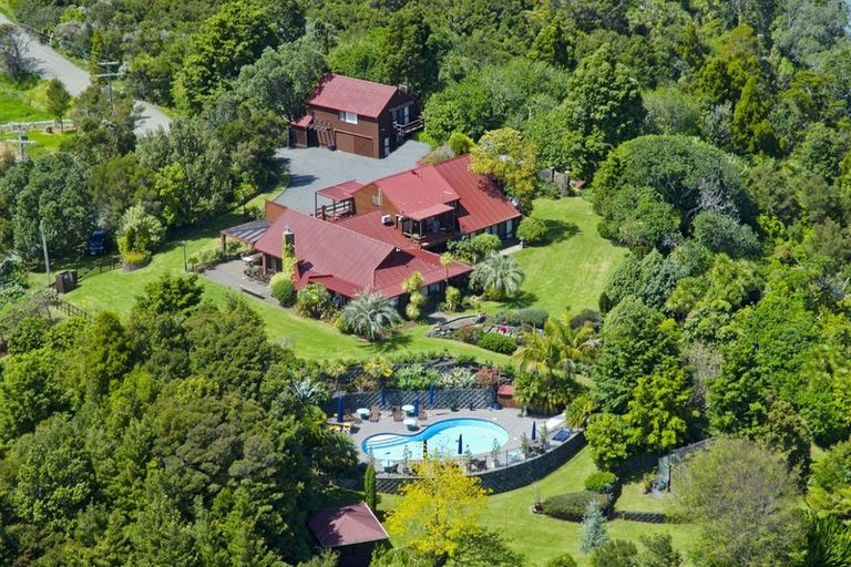 Photo of property in 105 Tahunatapu Road, Parua Bay, Whangarei, 0174