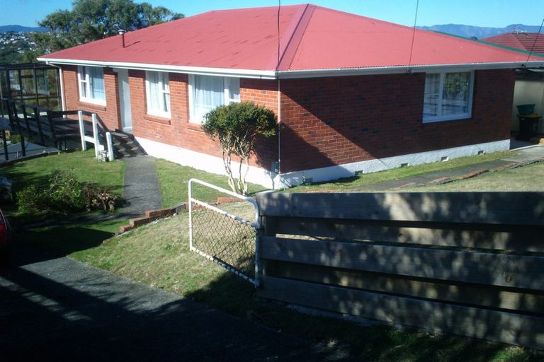 Photo of property in 100 Ironside Road, Johnsonville, Wellington, 6037