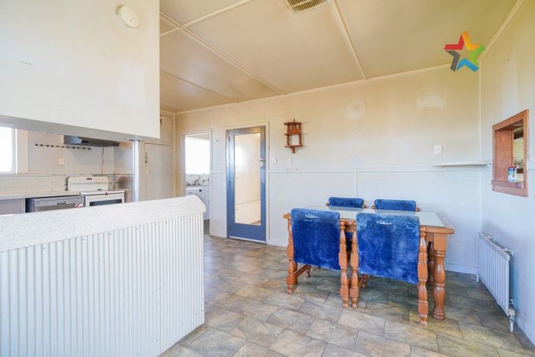 Photo of property in 37 Papatotara Road, Tuatapere, 9620