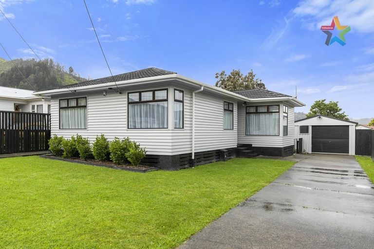 Photo of property in 9 Mckay Street, Wainuiomata, Lower Hutt, 5014