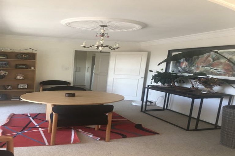 Photo of property in 2 Sylvan Park Avenue, Milford, Auckland, 0620