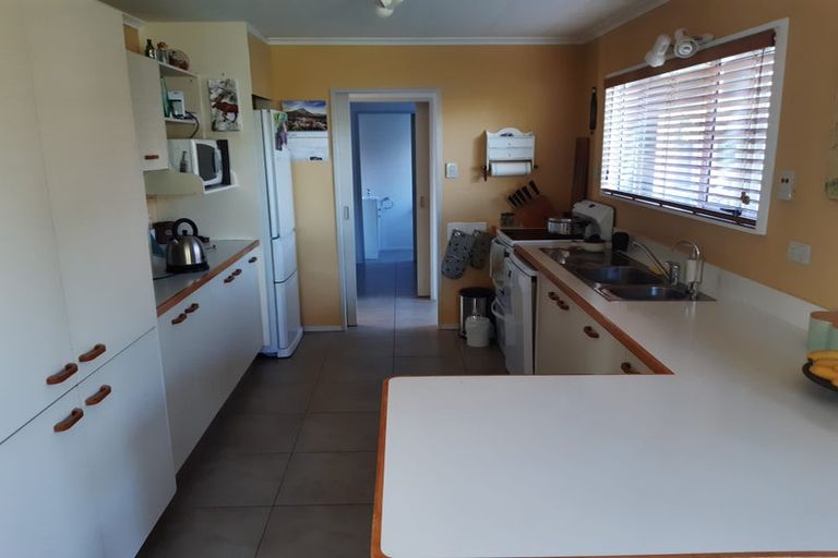 Photo of property in 17 Poutama Place, Tawhero, Whanganui, 4501
