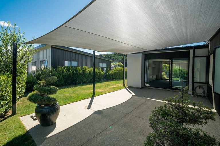 Photo of property in 3 Kahu Close, Wanaka, 9305