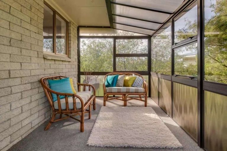 Photo of property in 76 Weatherly Road, Torbay, Auckland, 0630