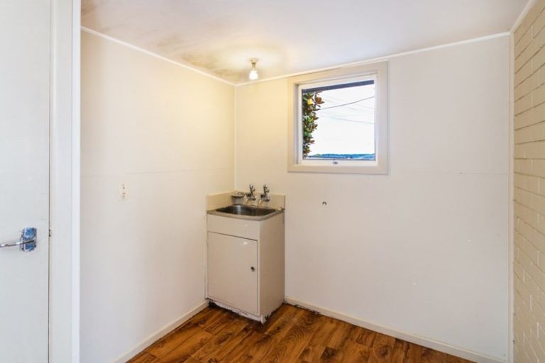 Photo of property in 2/32 Puriri Street, Hilltop, Taupo, 3330