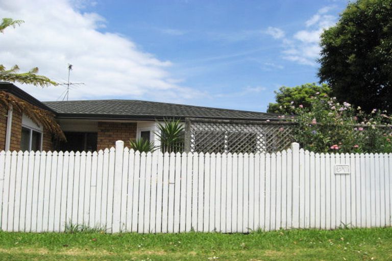 Photo of property in 2/1 Church Road, Mangere Bridge, Auckland, 2022