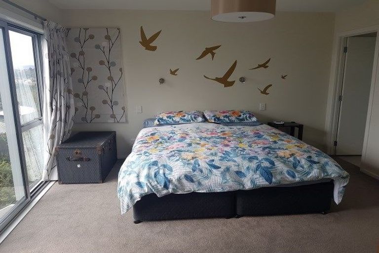 Photo of property in 9 Kahurangi Heights, Aotea, Porirua, 5024