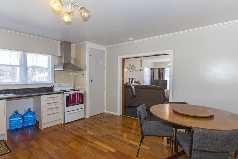 Photo of property in 17 Castlerea Street, Wainuiomata, Lower Hutt, 5014