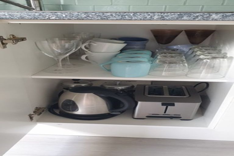 Photo of property in 87 Travis View Drive, Fairview Heights, Auckland, 0632