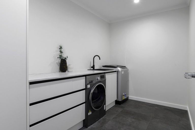 Photo of property in 8 Dulverton Rise, Flagstaff, Hamilton, 3210