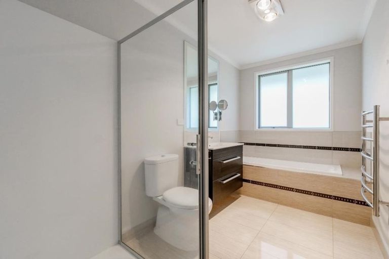 Photo of property in 15 Karika Place, Massey, Auckland, 0614