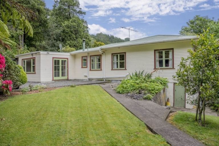 Photo of property in 160 Mangaone Road, Hautere, Otaki, 5582