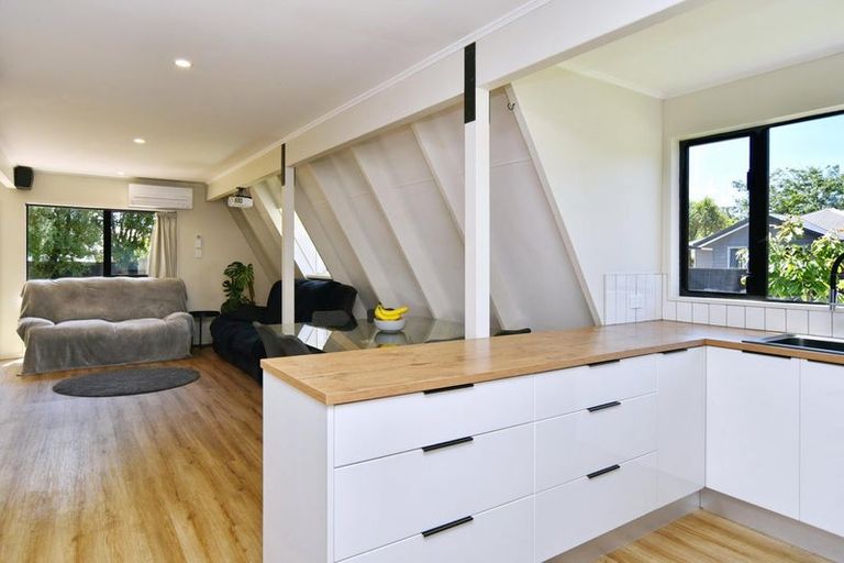 Photo of property in 33 Heyders Road, Spencerville, Christchurch, 8083