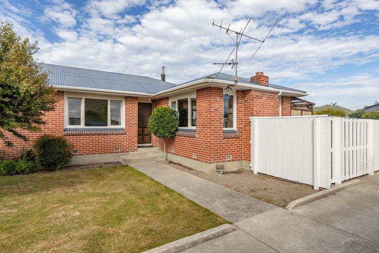 Photo of property in 22 Steadman Road, Broomfield, Christchurch, 8042