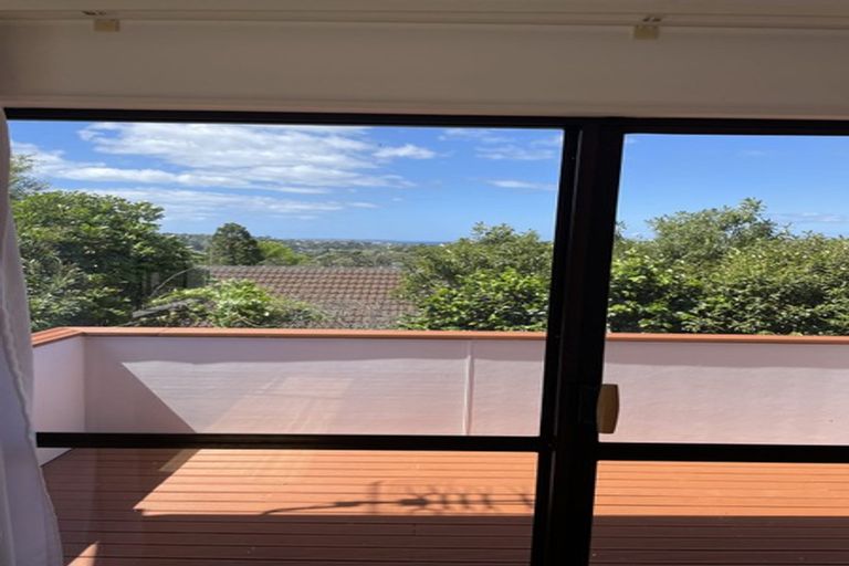 Photo of property in 2/13 Naviti Place, Browns Bay, Auckland, 0630