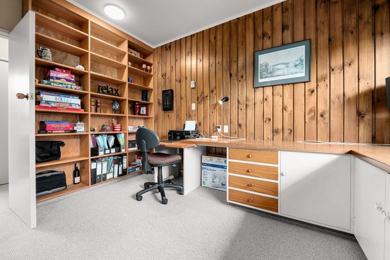 Photo of property in 6 Marnane Terrace, St Andrews, Hamilton, 3200