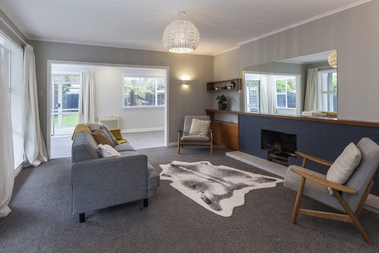 Photo of property in 257 Fifield Terrace, Opawa, Christchurch, 8023