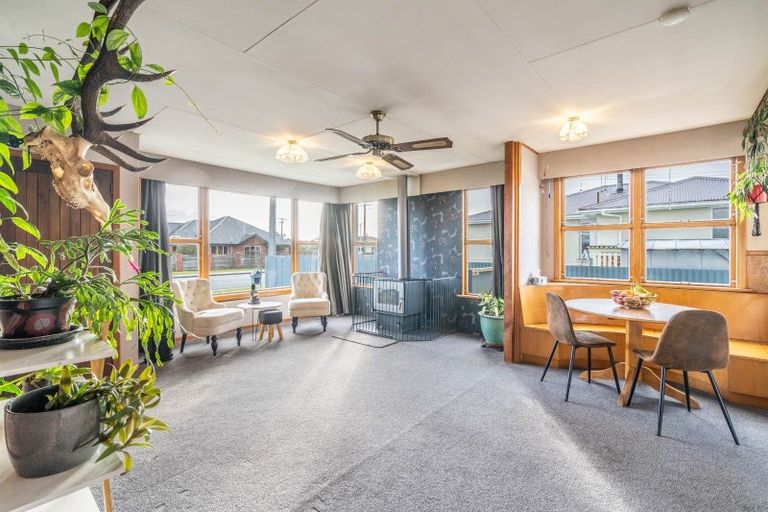 Photo of property in 17 Durham Street, Winton, 9720