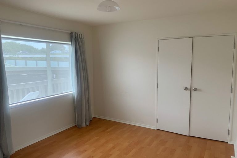 Photo of property in 164a Sunnynook Road, Sunnynook, Auckland, 0620