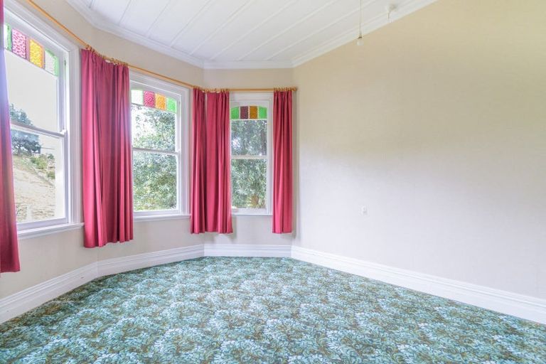 Photo of property in 100 Halcombe Road, Feilding, 4775