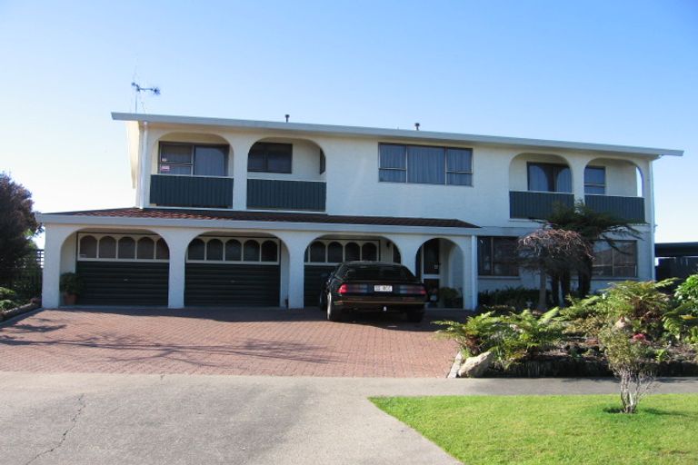 Photo of property in 5 Denver Place, Milson, Palmerston North, 4414