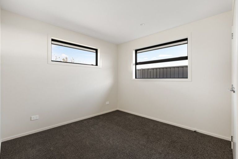 Photo of property in 39 Hammick Crescent, Pyes Pa, 3112