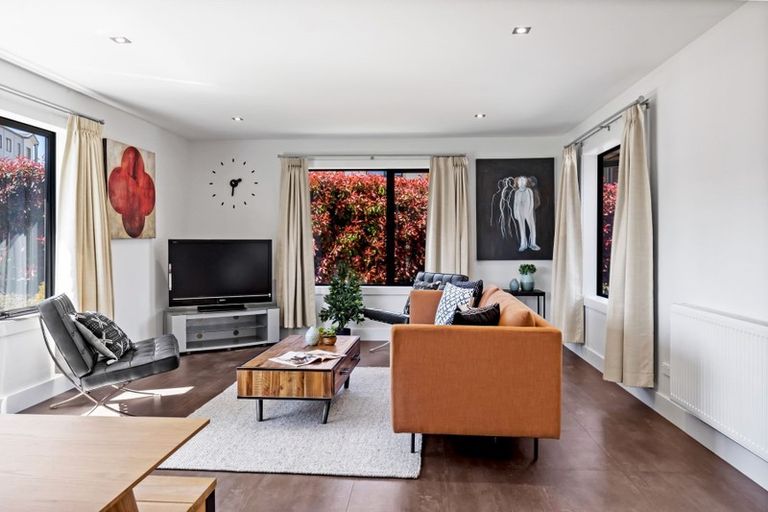 Photo of property in 13 Copper Beech Avenue, Frankton, Queenstown, 9300