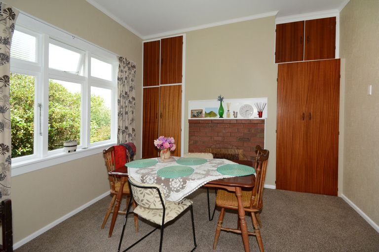 Photo of property in 32 Beach Street, Waikouaiti, 9510