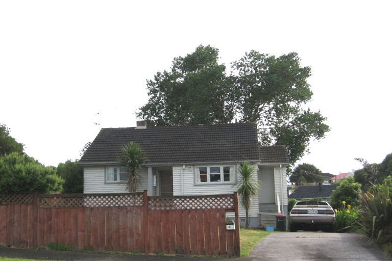 Photo of property in 18 Inglewood Street, Wai O Taiki Bay, Auckland, 1072