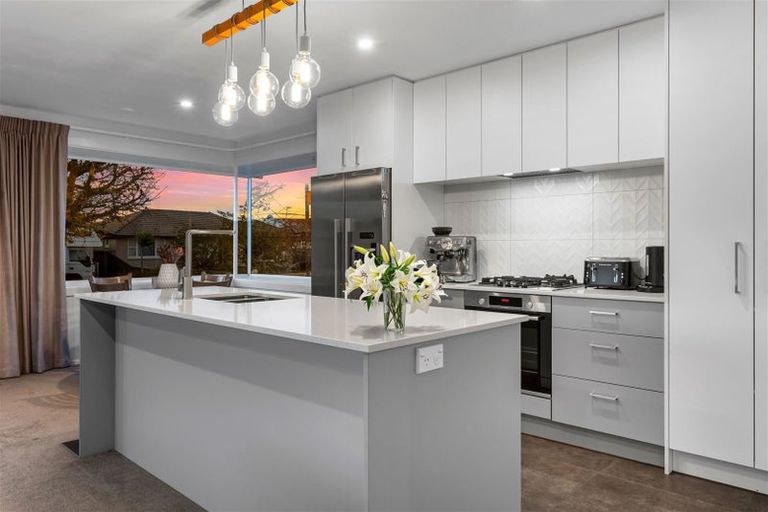 Photo of property in 9 Beeston Place, Redwood, Christchurch, 8051