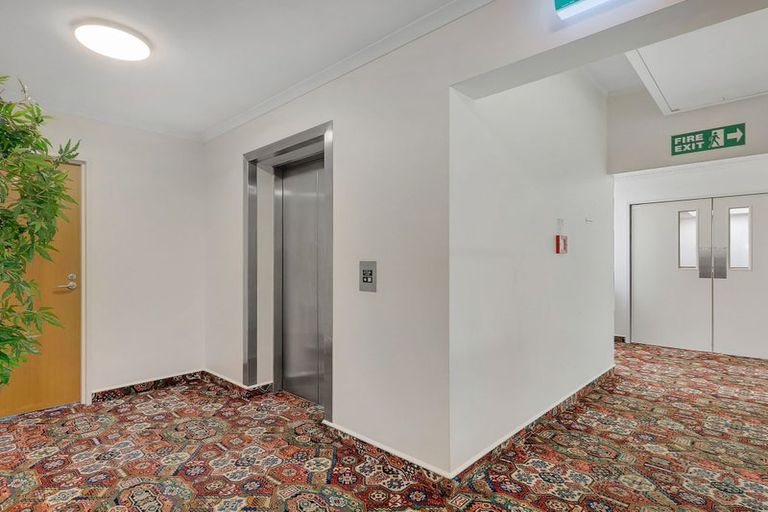 Photo of property in Ocean Apartments, 44-46 Marine Parade, Paraparaumu Beach, Paraparaumu, 5032